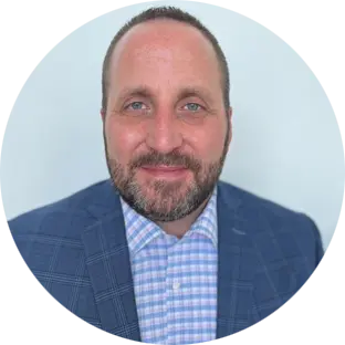 Professional headshot of Brandon Mensink used for Pinnacle testimonial