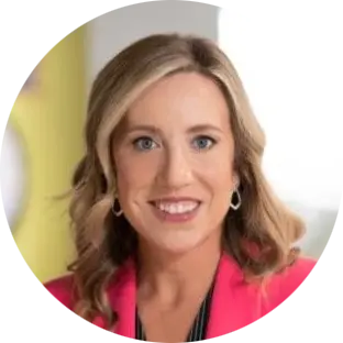 Professional headshot of Kristi Piehl used for Pinnacle testimonial